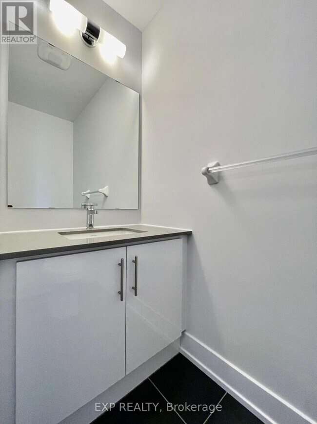 Photo - 9580 Islington Ave.