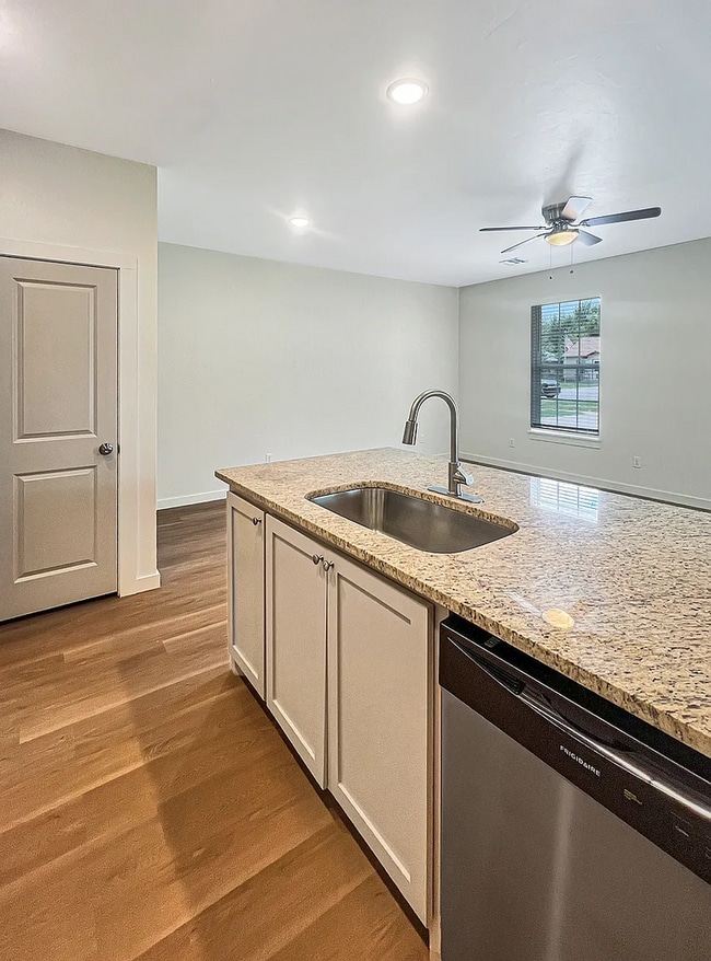 2118 Charles Whitlow Ave