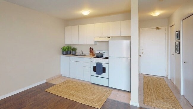 Photo - Dundas Apartments