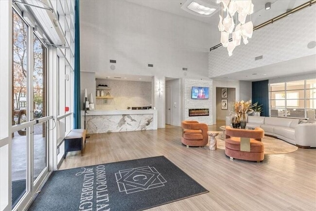 Photo - 711 Cosmopolitan Dr NE