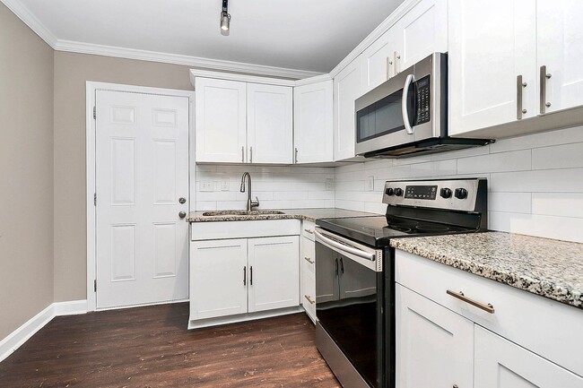 Photo - Two Bedroom Duplex Great Features and Comf...