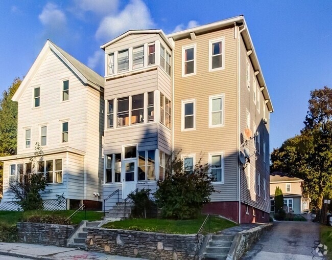Building Photo - 171 Vernon St Unit 3 Rental