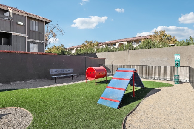 Photo - 1750 Karen Ave Unit Classic 2x2 1