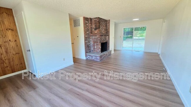Photo - 6237 Sunset Ave NE