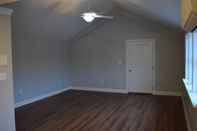 Photo - 58 Center St