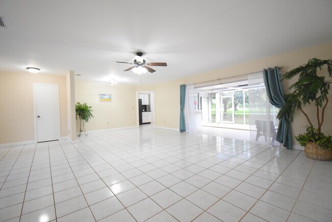 22584 Lanyard St