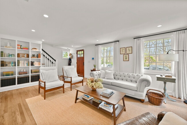 Photo - 104 Roton Ave