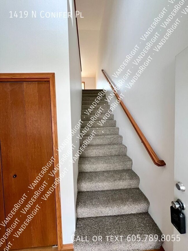 Photo - 1419 N Conifer Pl