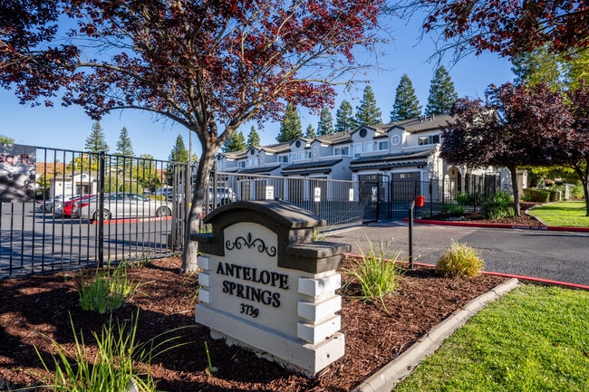 Photo - 3739 Black Eagle Dr