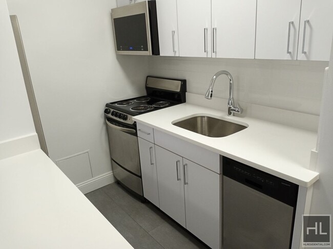 Building Photo - WEST 73 STREET Rental