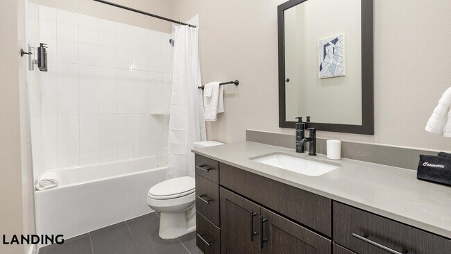3900 Commerce St Unit 704