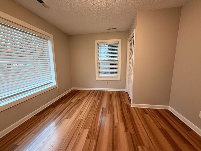 Photo - 3 Bed 2 Bath in Hapeville!