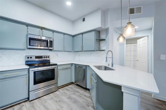 Photo - 2320 Gracy Farms Ln Unidad 911 Rental
