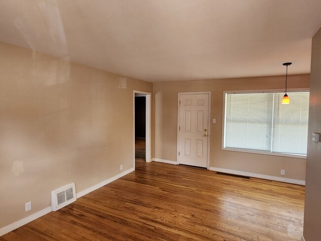 Photo - Charming 2 Bedroom W/Garage