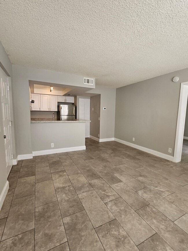 Photo - 700 Executive Center Dr Unit 23