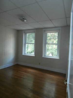 Building Photo - 92 Gordon St Rental