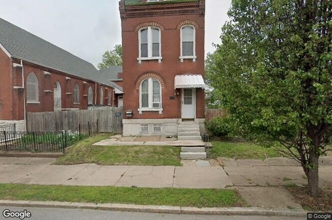 Building Photo - 3123 California Ave Unit 2nd Floor