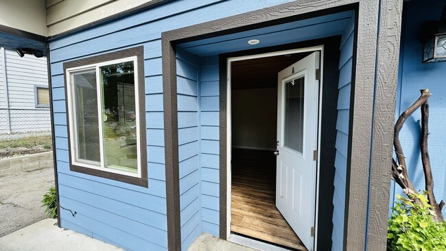 Walk to town 1 Bedroom Apartment - Walk to town 1 Bedroom Apartment