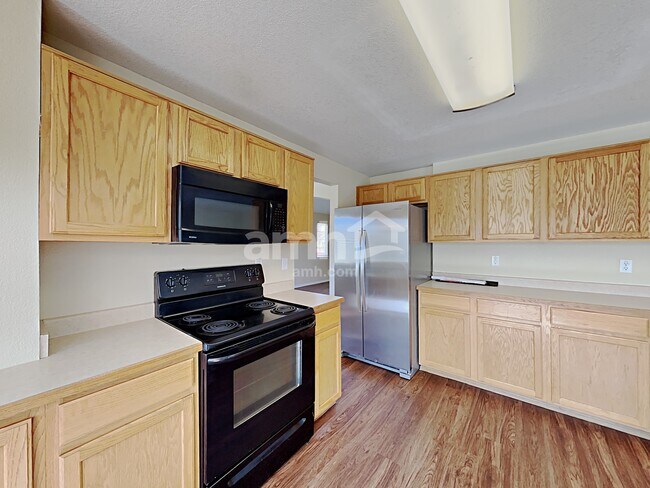 Photo - 3478 Watada Dr