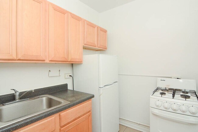 Photo - 4827 N Damen Ave Unit J06W