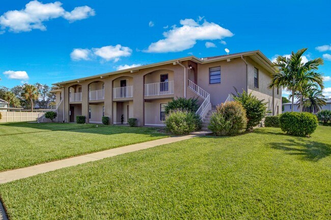 Photo - 145 Cypress Way E Unit D-4