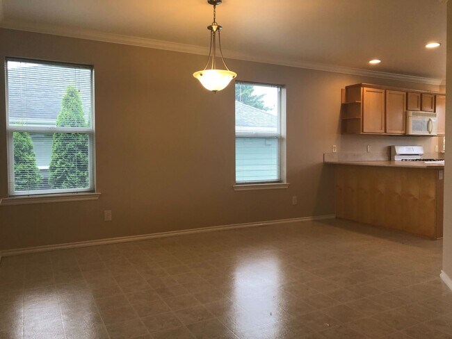 Photo - MOVE IN SPECIAL! 2 Bedroom, 2 Bathroom Condo with Convenient I-5 Access Unidad 334 #201