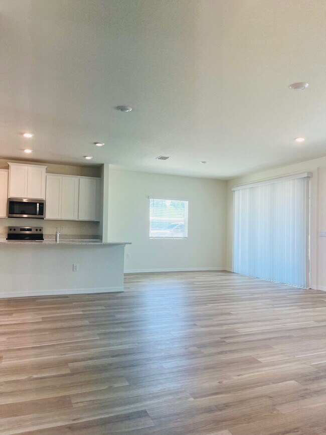 Photo - 5305 SW 52nd Ave