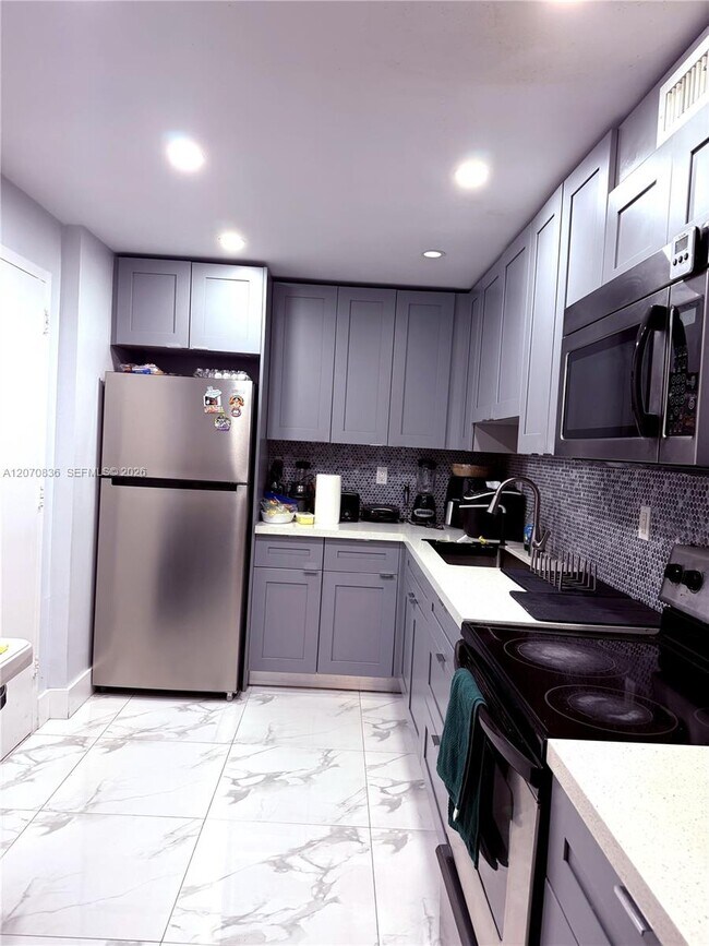 Building Photo - 1800 Sans Souci Blvd Unit 336