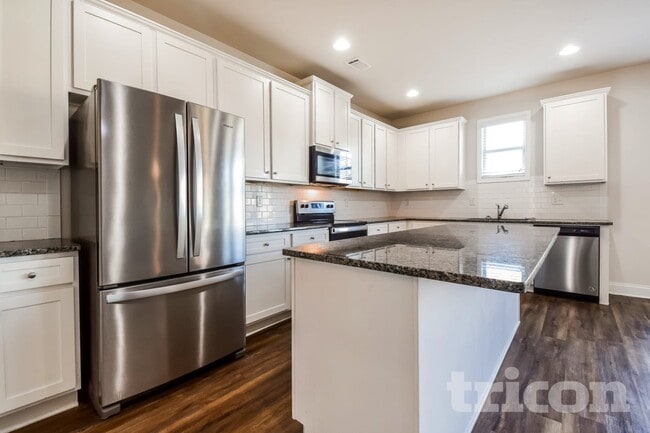 4392 Bella View Dr