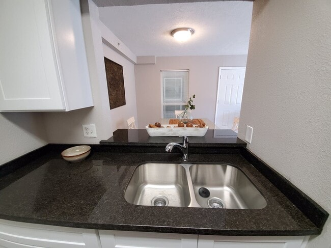 Photo - Town Square Apartments