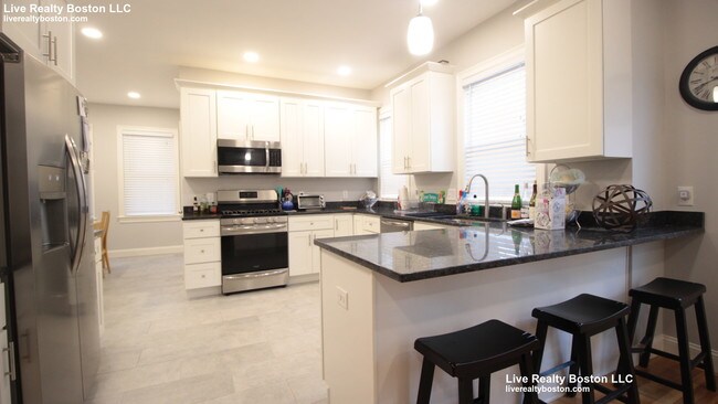 Photo - 91 Verndale St