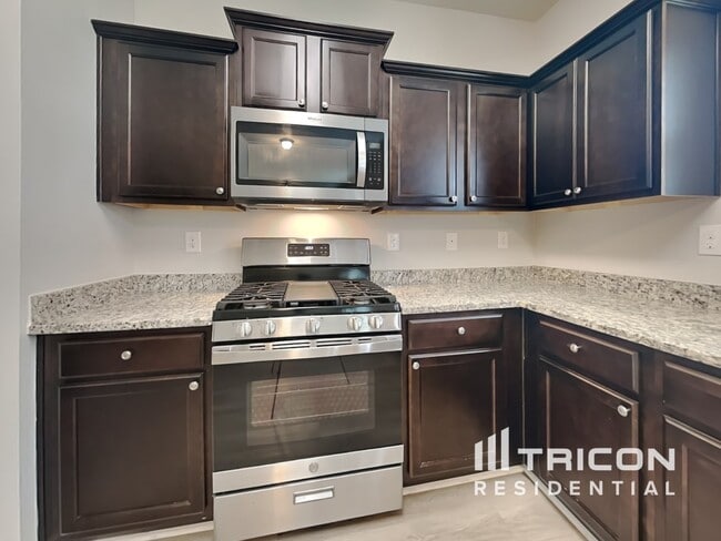 Photo - 2362 Clapton Ct