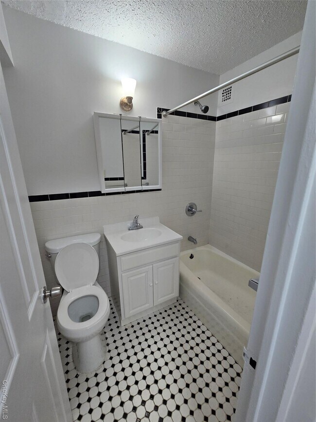 Photo - 34-12 113th St Unit 7L