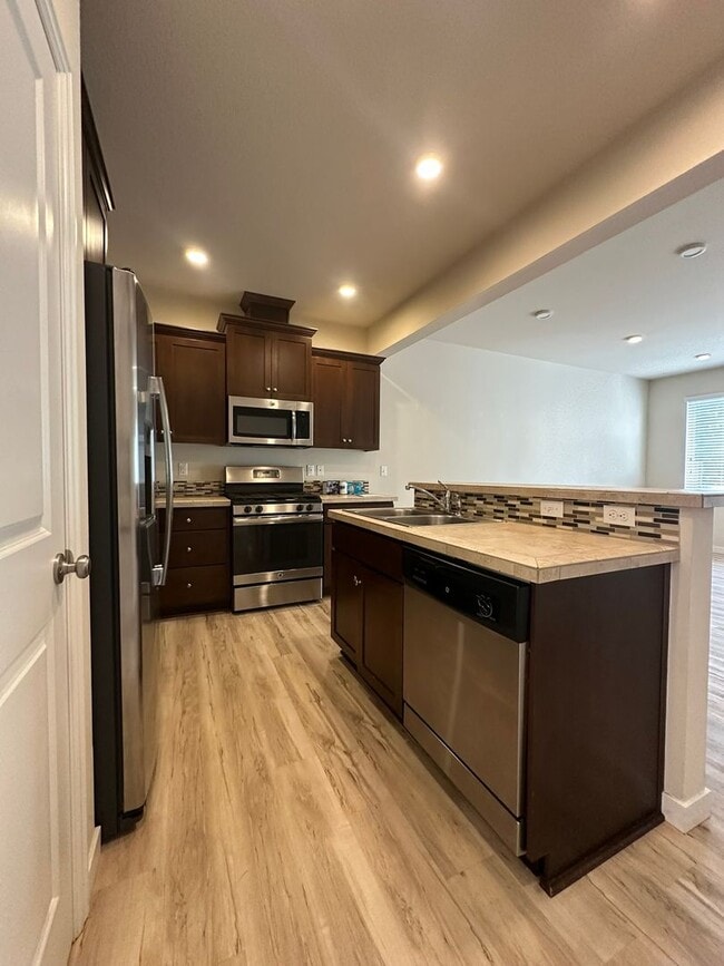 Photo - Newer Sherwood 3bd, 2.5ba Townhouse. Has A...