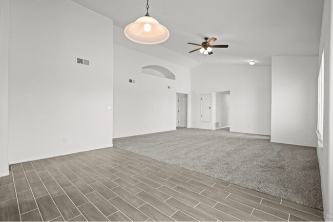 Photo - 1041 Summer Lake St