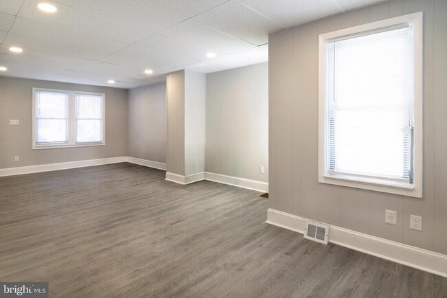 Photo - 614 Hunter St