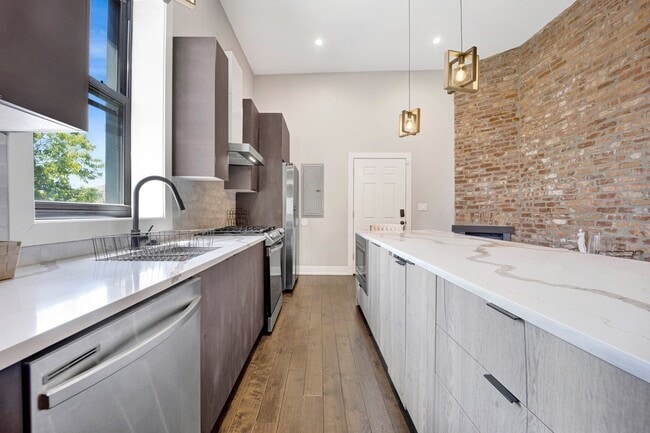 Photo - 3330 S Indiana Ave Unidad 2S