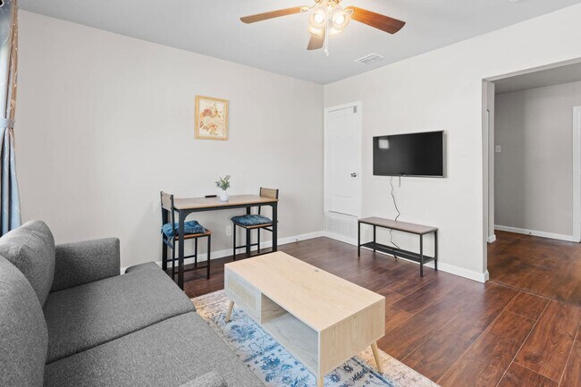 1004 E Powell Ave Unit SI ID1357999P