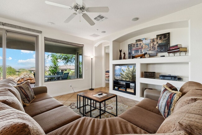 Building Photo - 11512 E Raintree Dr Unit ID1247297P Rental