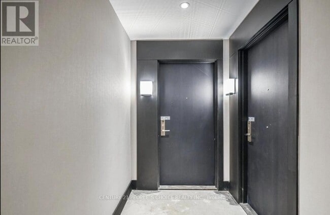 Photo - 55 Duke St W Unit 1008