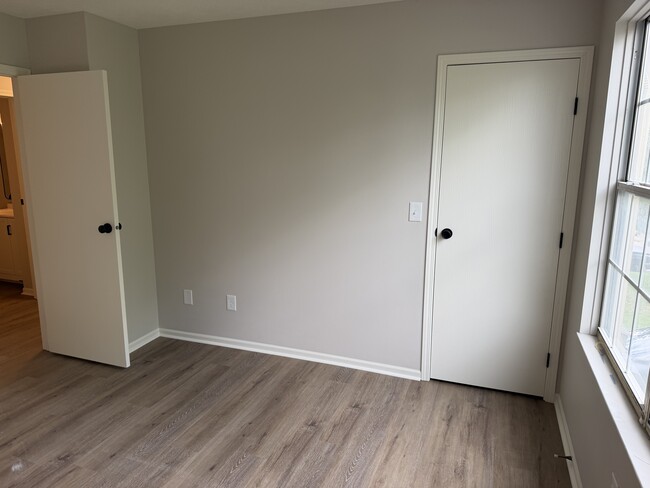 Photo - 5122 Singleton Dr Unit 5122 Singleton Drive