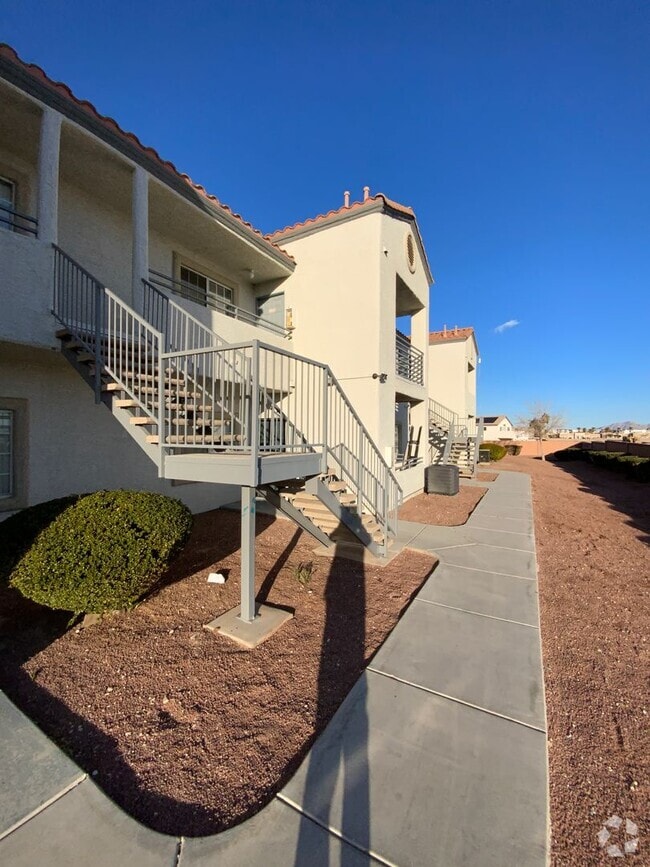 Building Photo - FREE RENT THROUGH 6-30-25 FOR QUALIFIED AP... Rental