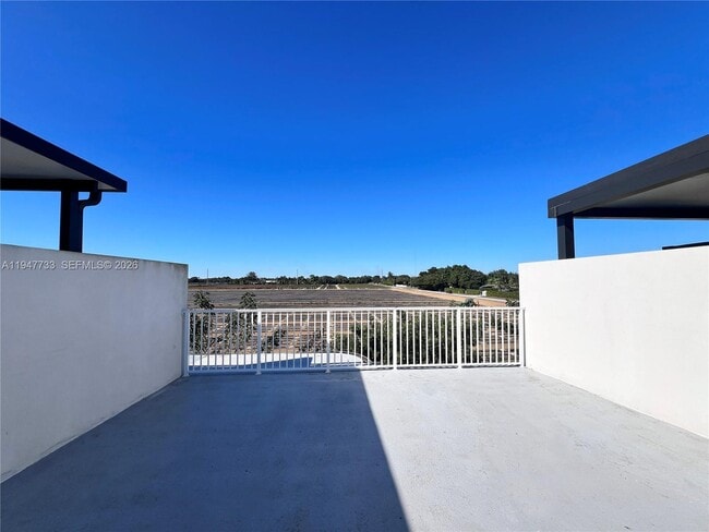 Photo - 25649 SW 144th Ave