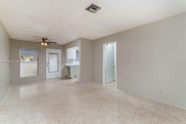 Photo - 2215 Jackson St Unit 3