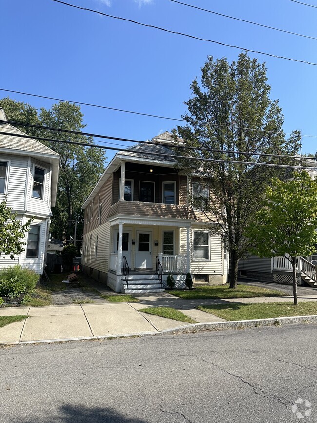 Building Photo - 1042 Baker Ave Unit 1042 Rental