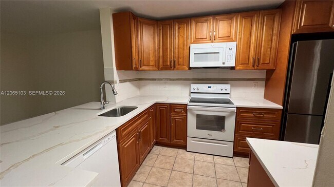 11277 W Atlantic Blvd Unidad 304