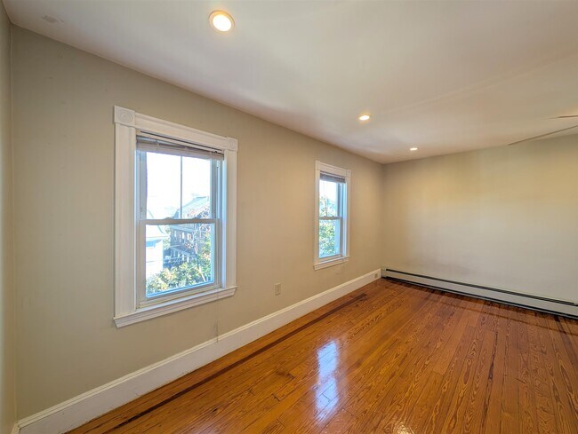 Photo - 41 Bay State Ave Unit 3