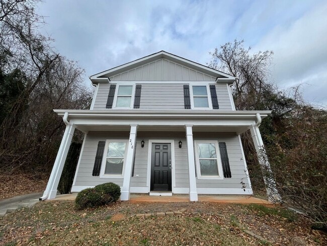 Building Photo - 218 Madison Heights