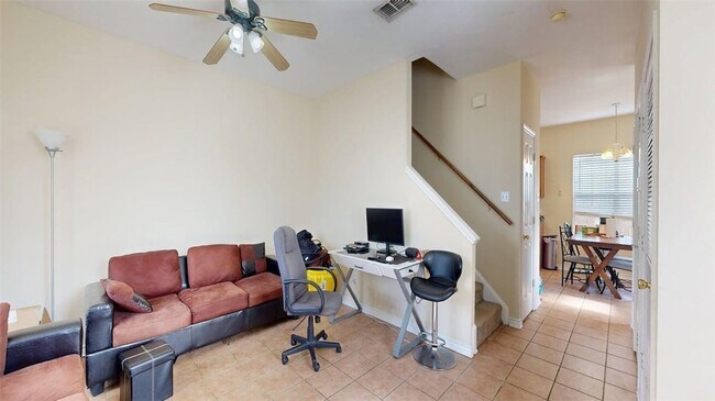 Photo - 301 Nimitz St