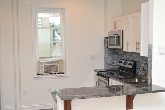 Photo - Beautifully Renovated 2BR Fishtown Home with Deck AVAIL 6/1